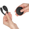 Cầm nắm trứng rung Lelo Tiani 3 và remote lắc tay